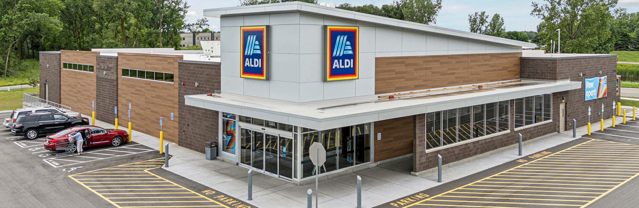 Aldi grocery store